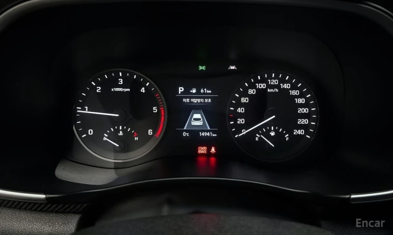 Hyundai Tucson, снимка 8 - Автомобили и джипове - 53325829