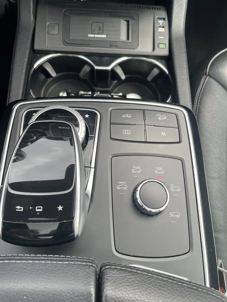 Mercedes-Benz GLS 500 Night package, снимка 11 - Автомобили и джипове - 52460459