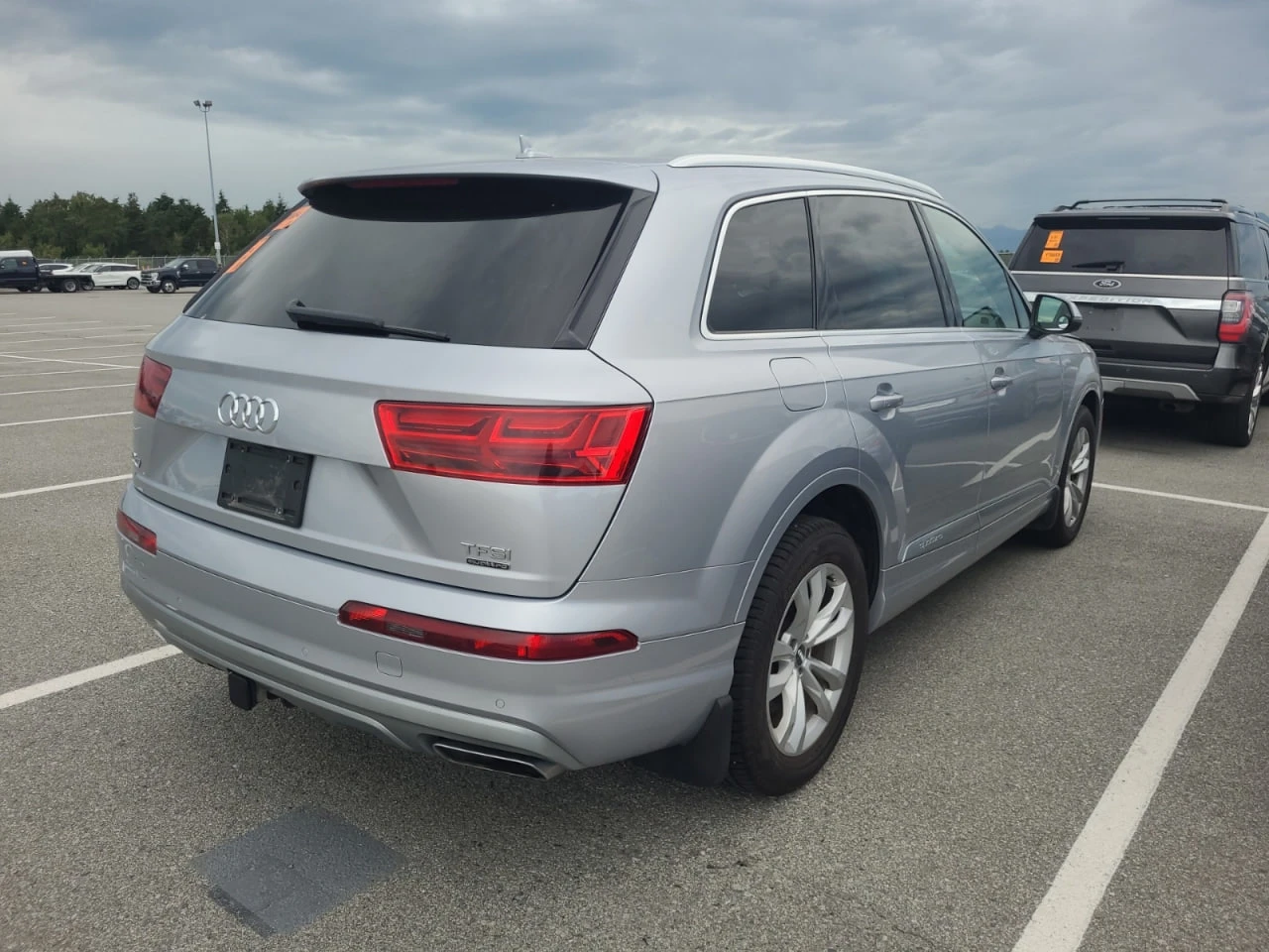 Audi Q7 * CARFAX * АВТО КРЕДИТ * ЦЕНА ДО БГ! - изображение 4
