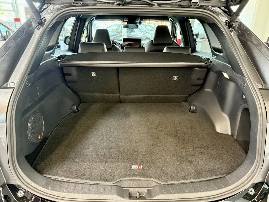Toyota Rav4 НОВ!/GR-SPORT/306HP/PHEV/360CAM/CARPLAY/DIGI/631f - изображение 7