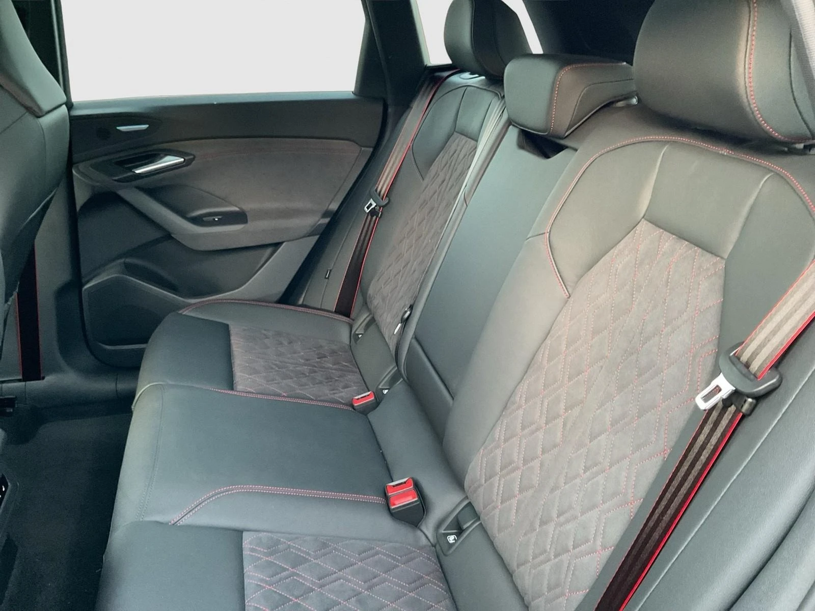 Audi Q6 EDITION-ONE* HEAD-UP* PANO* HYPER* B&O* MEMORY* DI | Mobile.bg � ����������� 12