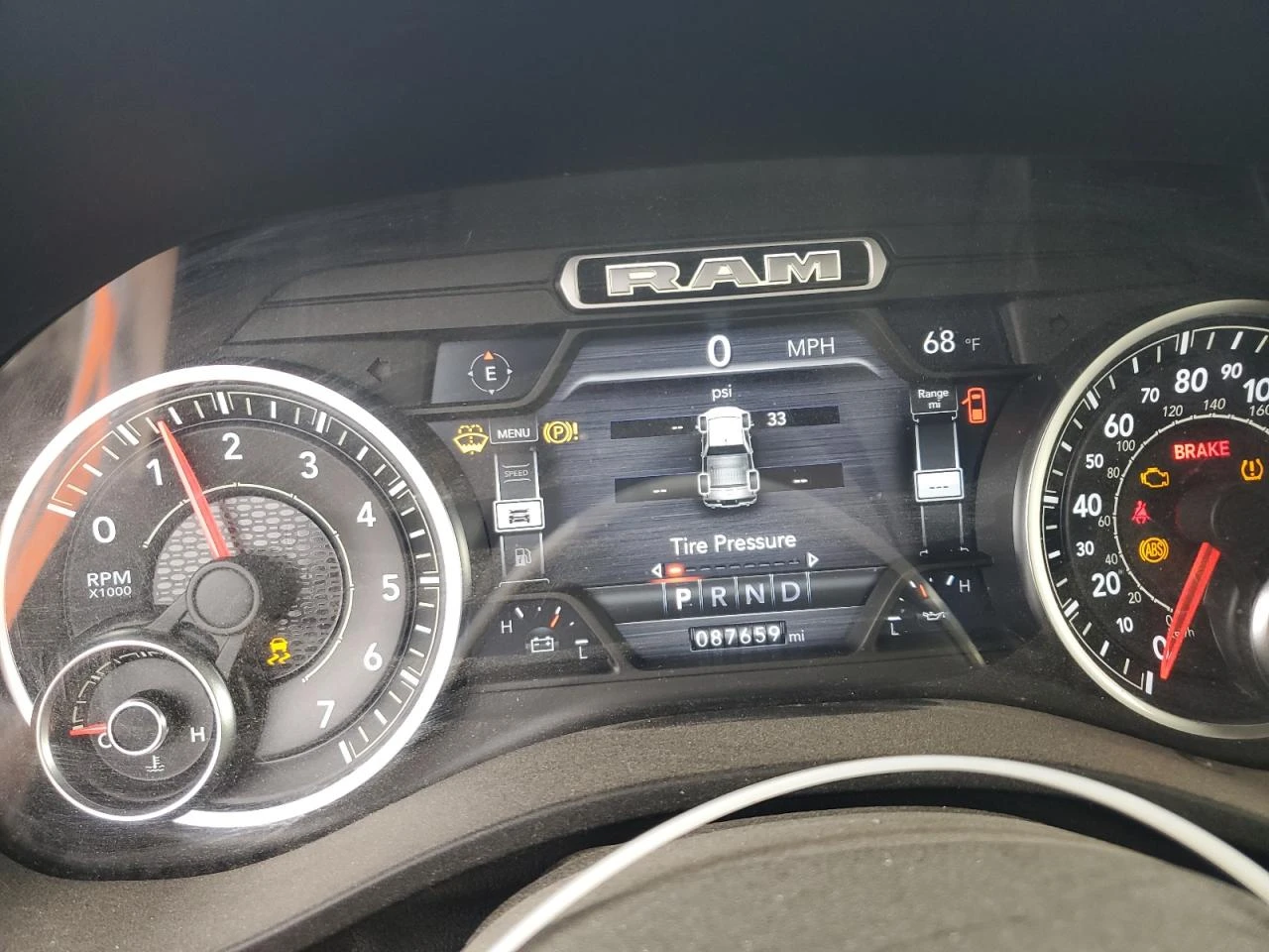 Dodge RAM 1500 LARAMIE - изображение 9