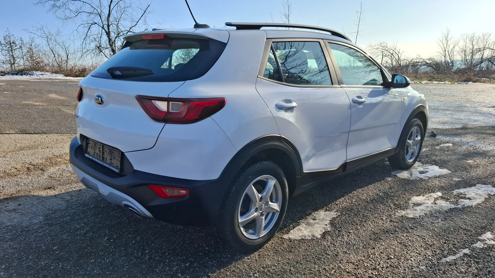 Kia Stonic 1.2i, снимка 6 - Автомобили и джипове - 53821509