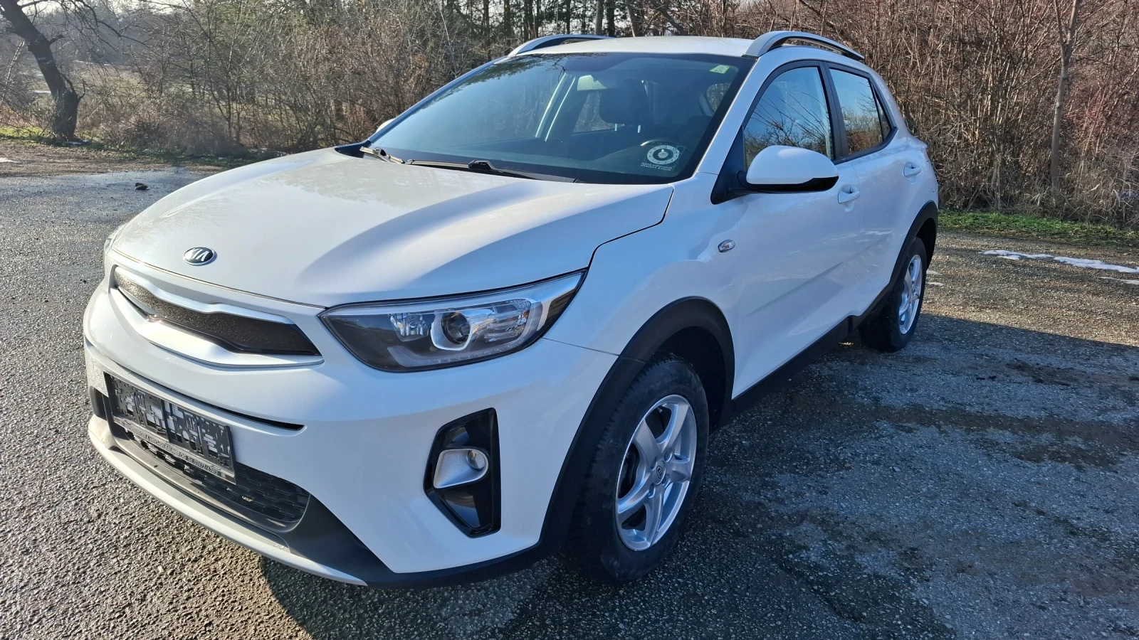 Kia Stonic 1.2i, снимка 2 - Автомобили и джипове - 53821509