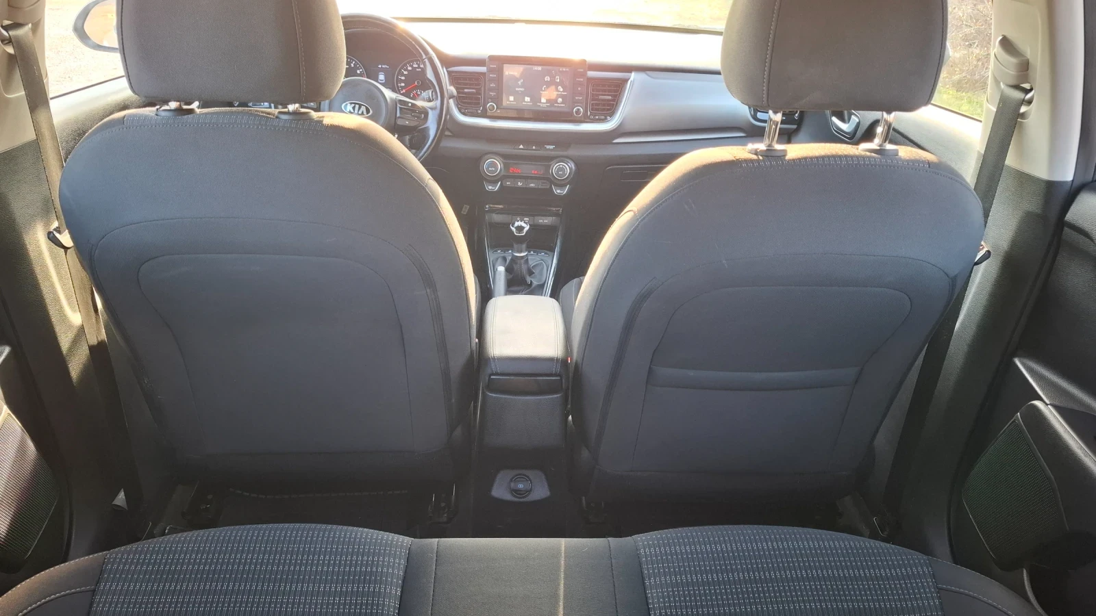 Kia Stonic 1.2i, снимка 14 - Автомобили и джипове - 53821509