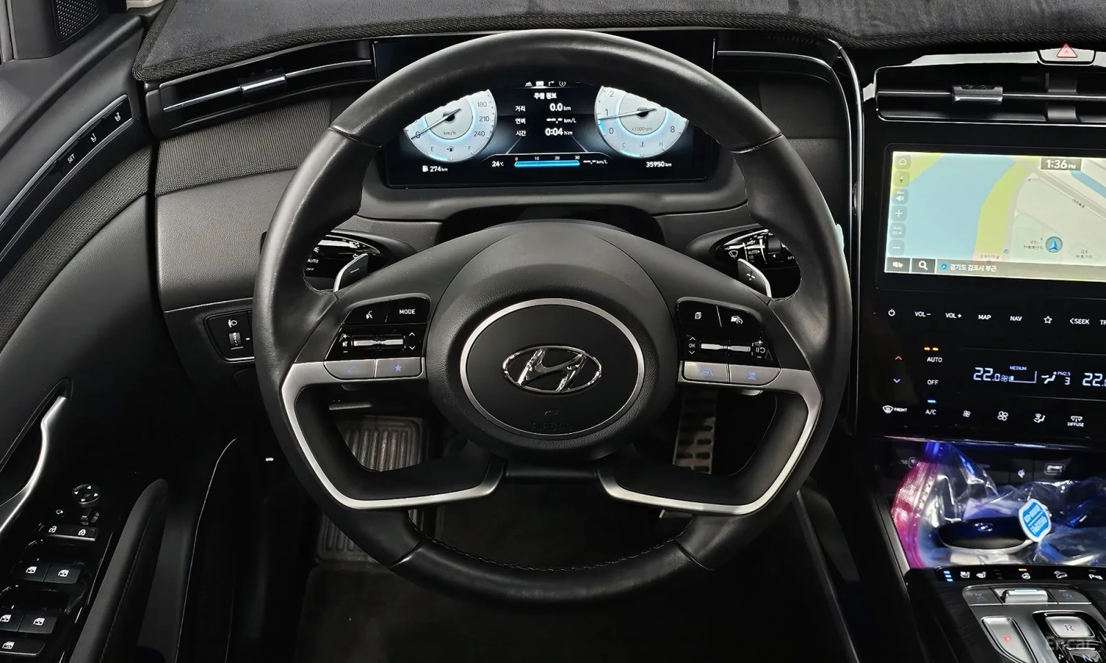 Hyundai Tucson, снимка 15 - Автомобили и джипове - 55261215
