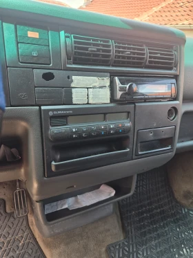 VW Multivan 2, 5 тди102коня 7 местен климатроник мултиван, снимка 8