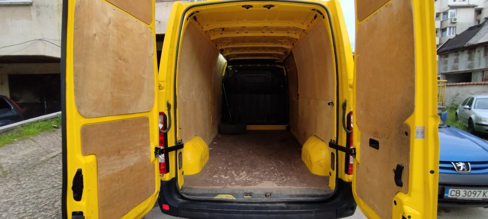 Renault Master 2.3dci, снимка 13 - Бусове и автобуси - 54664468