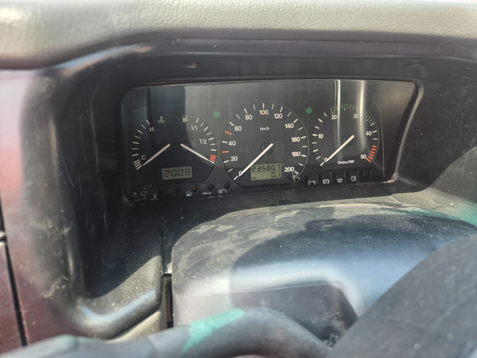 VW Multivan 2, 5 тди102коня 7 местен климатроник мултиван, снимка 11 - Бусове и автобуси - 55144627
