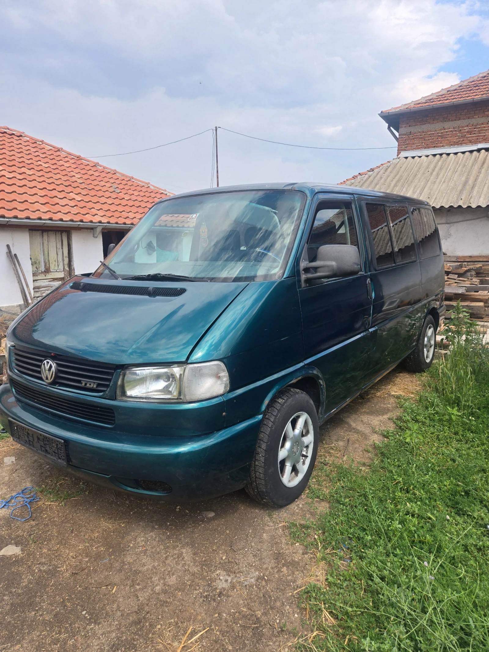 VW Multivan 2, 5 тди102коня 7 местен климатроник мултиван, снимка 12 - Бусове и автобуси - 55144627