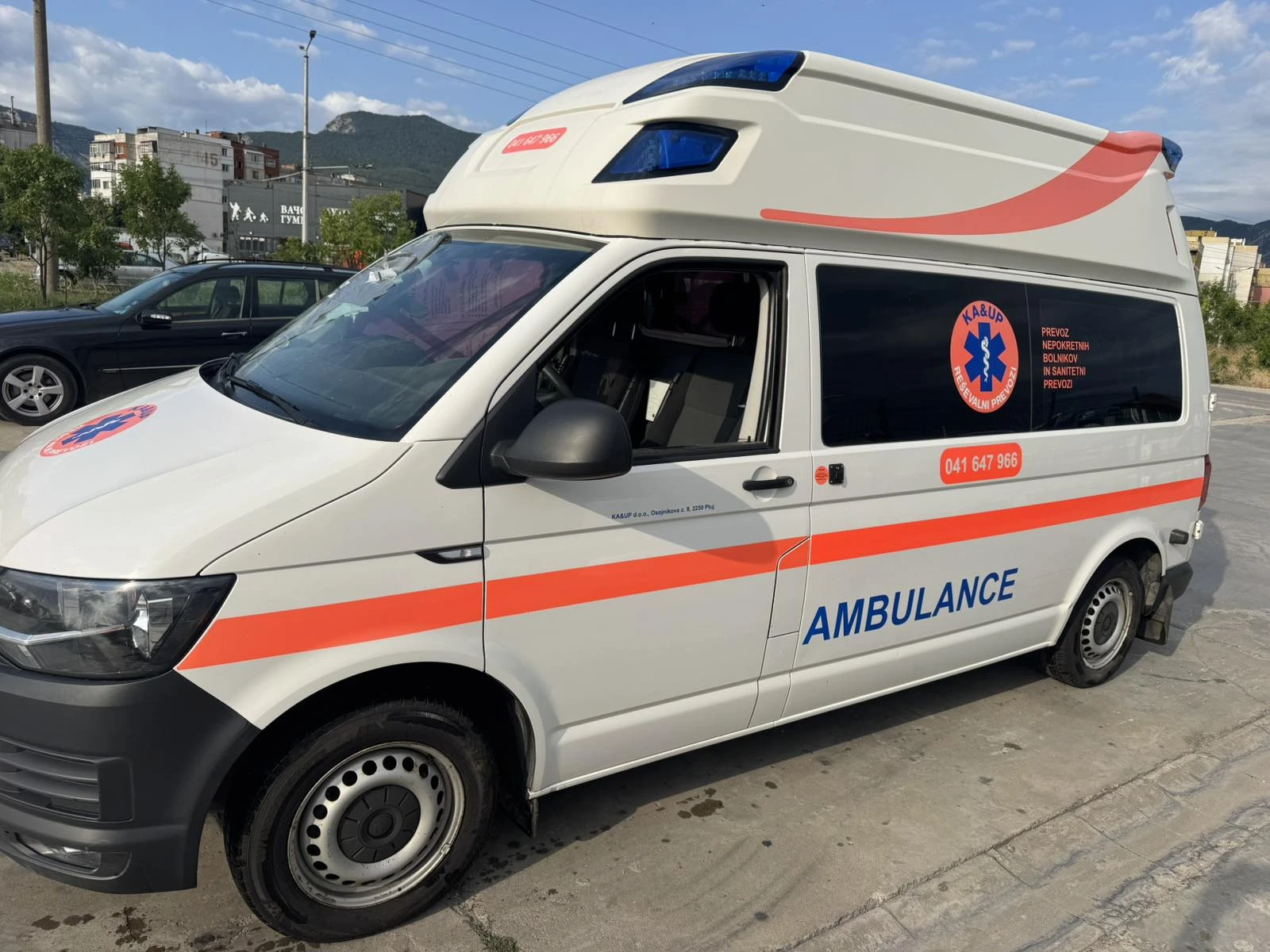 VW Transporter 2.0D AVTOMAT ЛИНЕЙКА, снимка 4 - Бусове и автобуси - 55195075