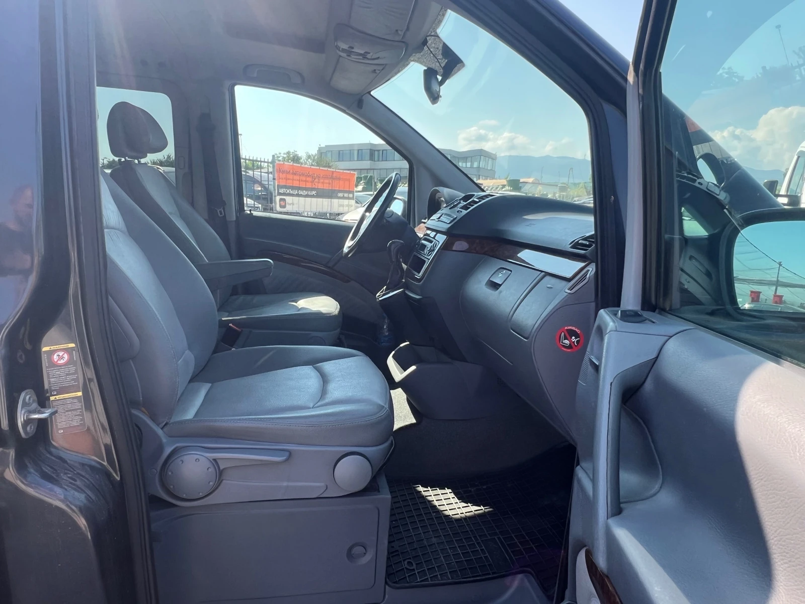Mercedes-Benz Viano Бензин-Газ, снимка 11 - Бусове и автобуси - 55582838