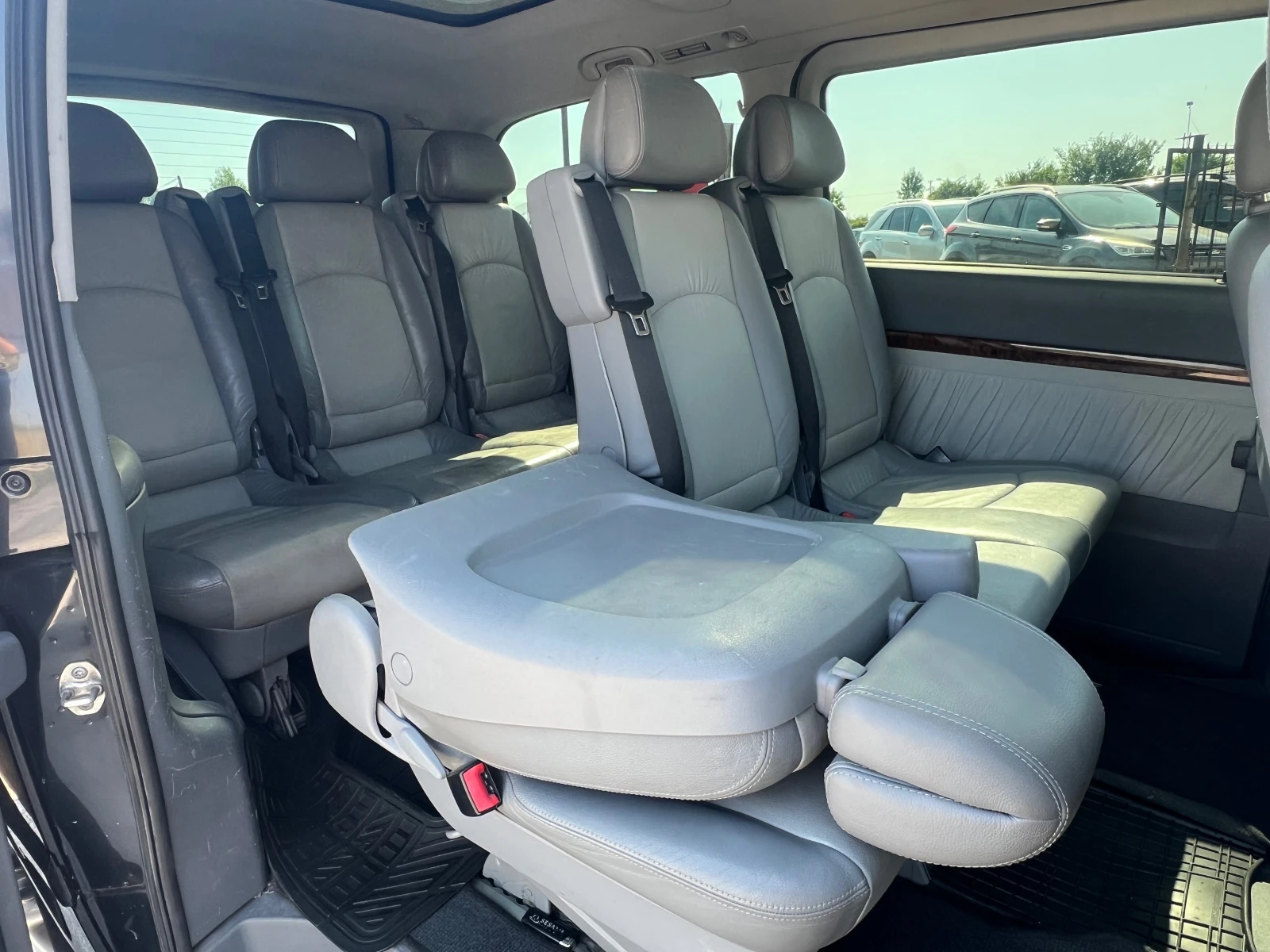 Mercedes-Benz Viano Бензин-Газ, снимка 12 - Бусове и автобуси - 55582838