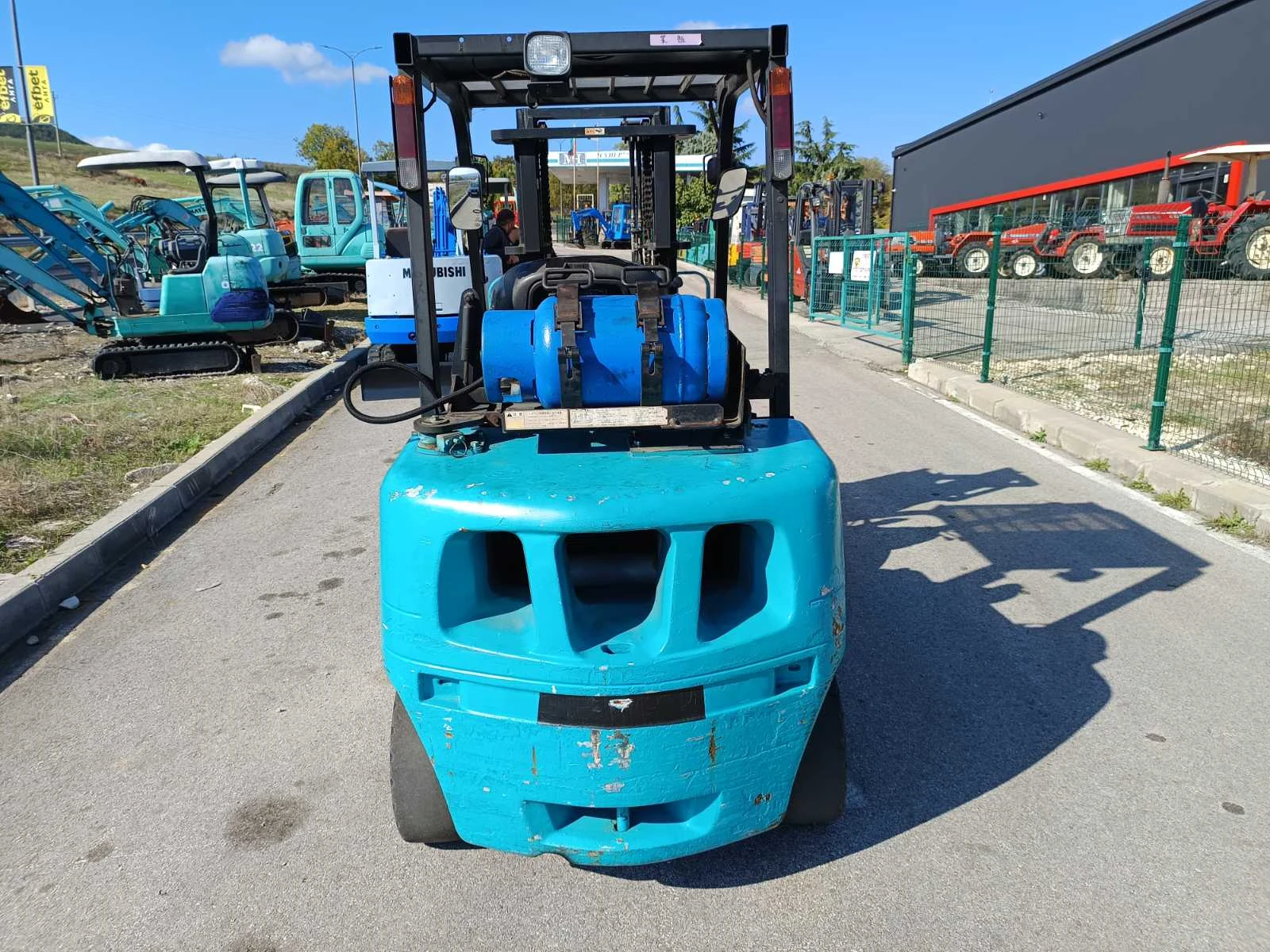  Yale 3   | Mobile.bg   8