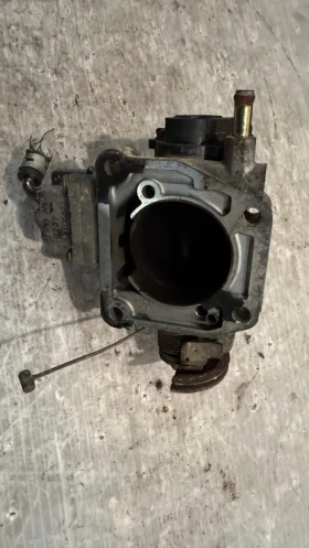 Дроселова Клапа за Mazda Premacy - E0T41571, снимка 2 - Части - 52841662
