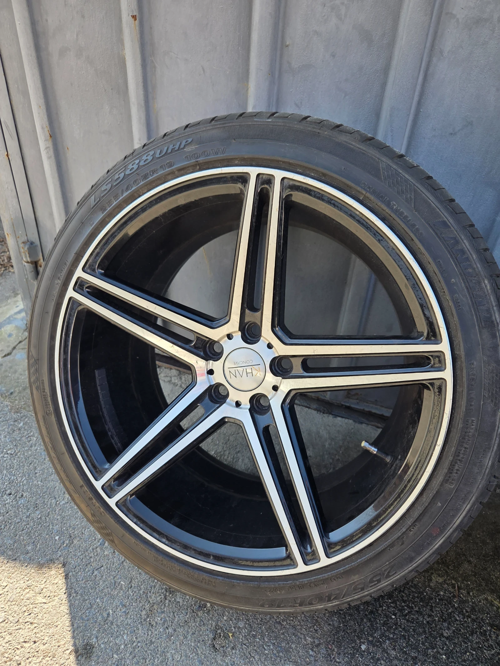 ���� � ������ 245/40R19 | Mobile.bg � ����������� 1