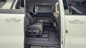 Kia Carnival NOBLESSE* 7МЕСТЕН* ДИСТРОНИК* ОБДУХВАНЕ* КАМЕРА* , снимка 10