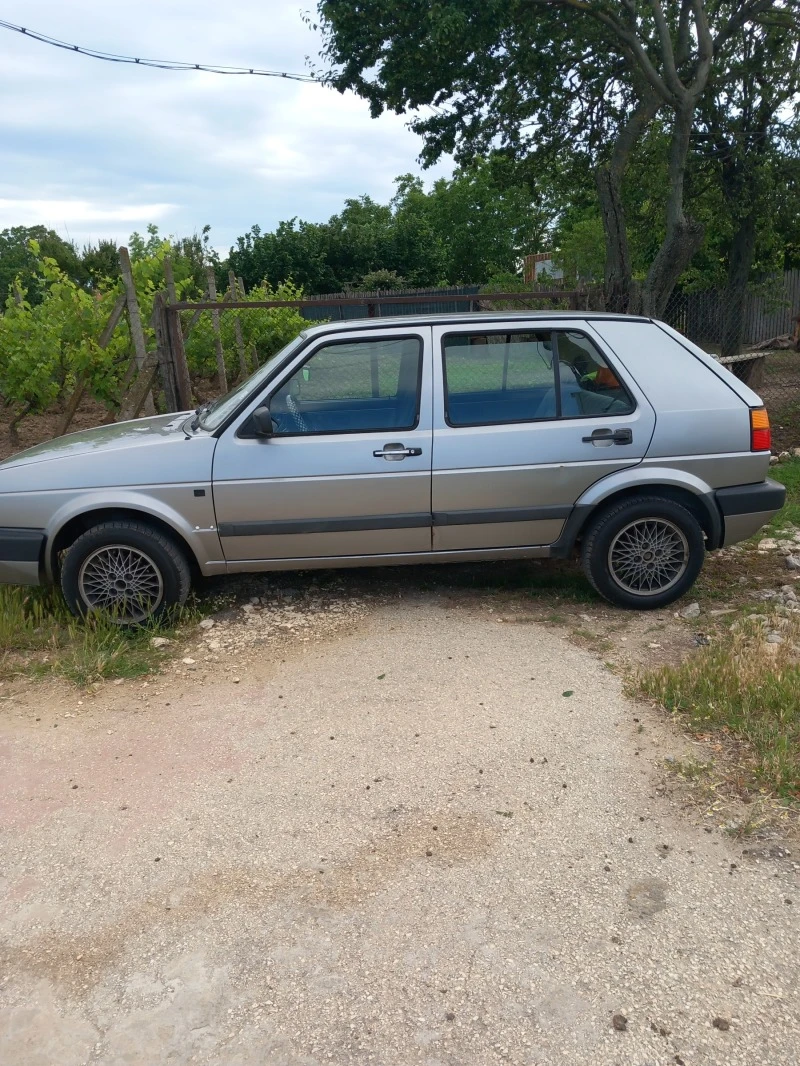 VW Golf 1.6, снимка 2 - Автомобили и джипове - 46529965