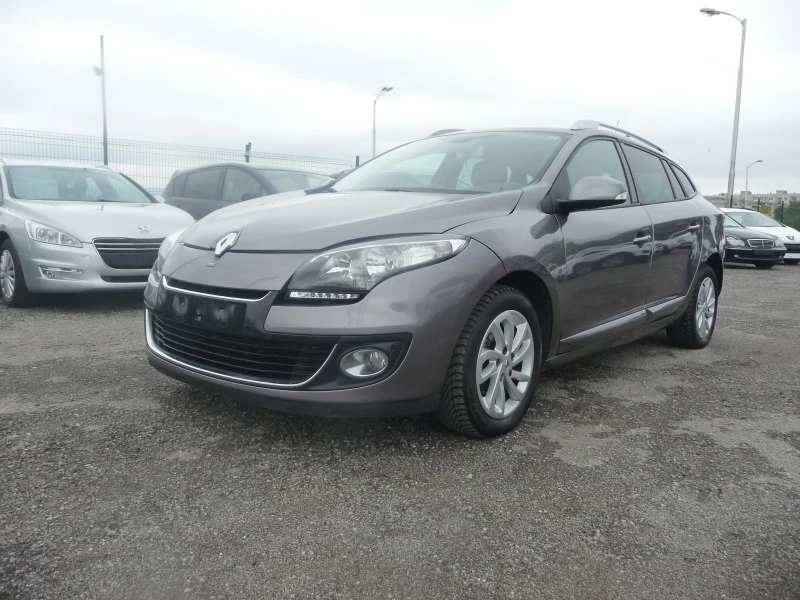 Renault Megane 1.5DCI-LED-KEYLES GO НАВИГАЦИЯ-КАМЕРА, снимка 2 - Автомобили и джипове - 45841352