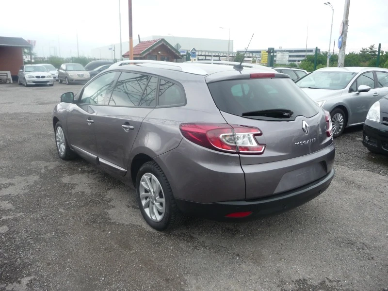 Renault Megane 1.5DCI-LED-KEYLES GO НАВИГАЦИЯ-КАМЕРА, снимка 5 - Автомобили и джипове - 45841352