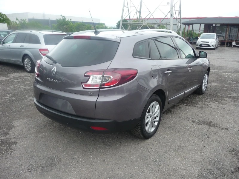 Renault Megane 1.5DCI-LED-KEYLES GO НАВИГАЦИЯ-КАМЕРА, снимка 4 - Автомобили и джипове - 45841352