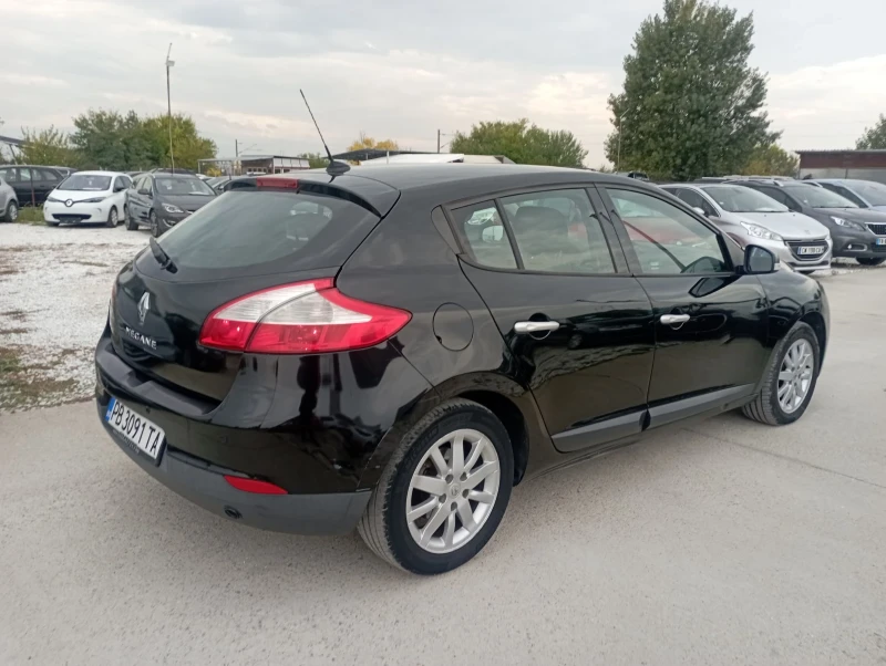 Renault Megane 1.6 ГАЗ, НАВИГАЦИЯ, снимка 4 - Автомобили и джипове - 46152436