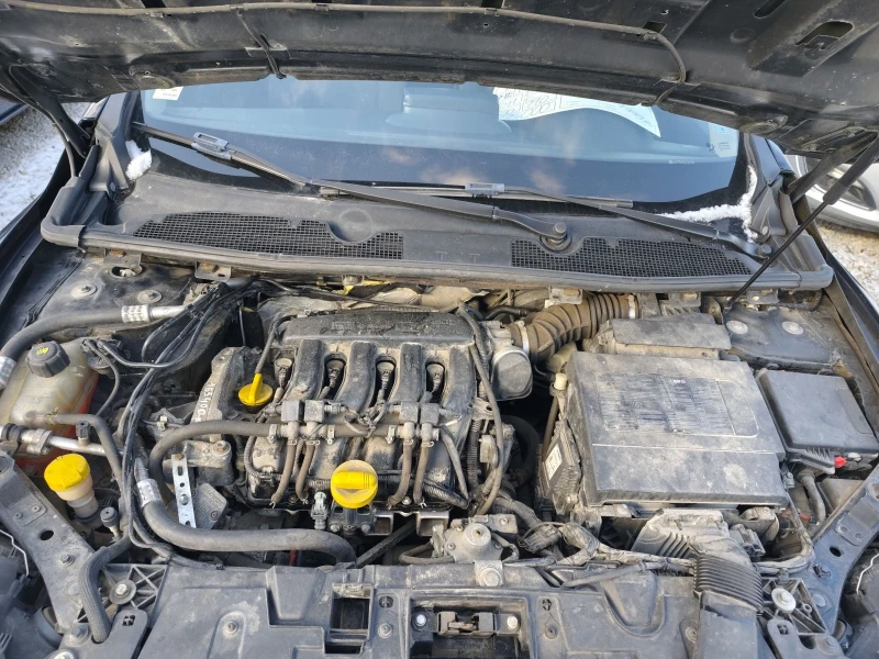 Renault Megane 1.6 ГАЗ, НАВИГАЦИЯ, снимка 17 - Автомобили и джипове - 46152436