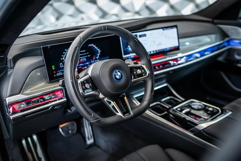 BMW 750 e xDrive Msport* 360* Bowers&Wilkins, снимка 8 - Автомобили и джипове - 48222503