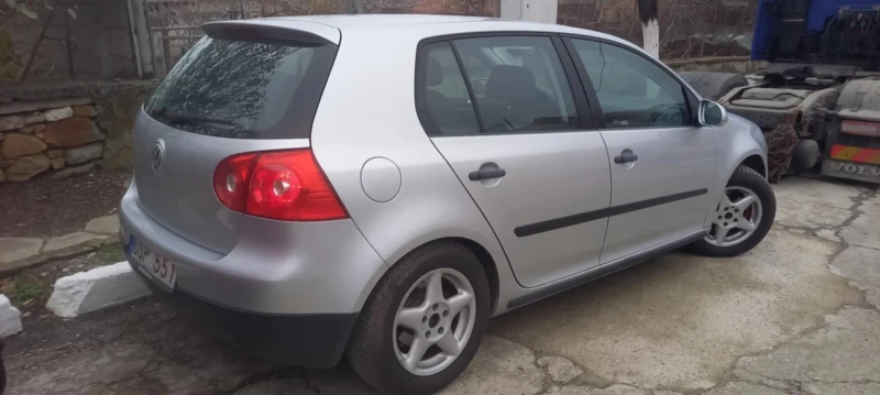 VW Golf, снимка 4 - Автомобили и джипове - 48963823