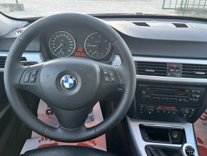 BMW 320 2.0D 163kc КОЖА 6ск, снимка 12 - Автомобили и джипове - 49371795