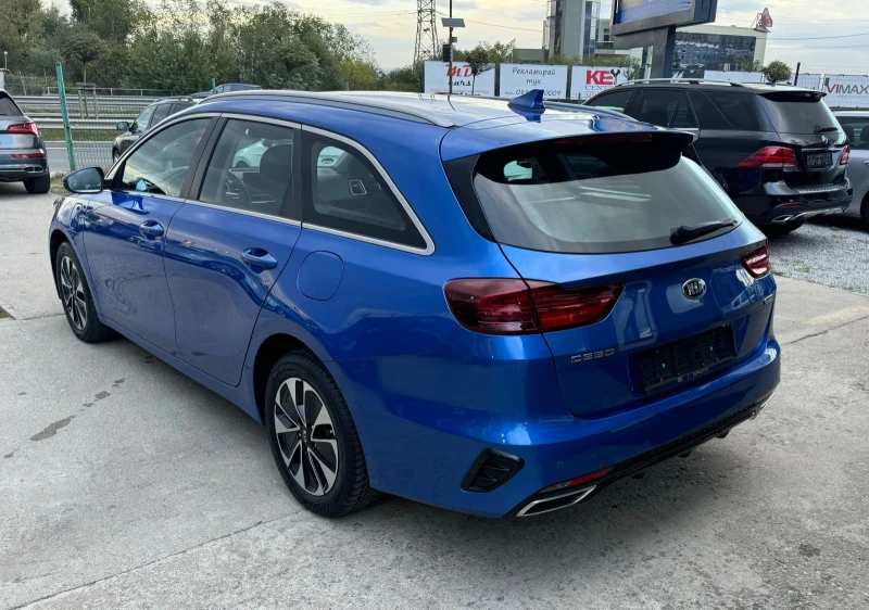 Kia Ceed VISION 1.6 GDI Plug-in Hybrid, снимка 3 - Автомобили и джипове - 52544933