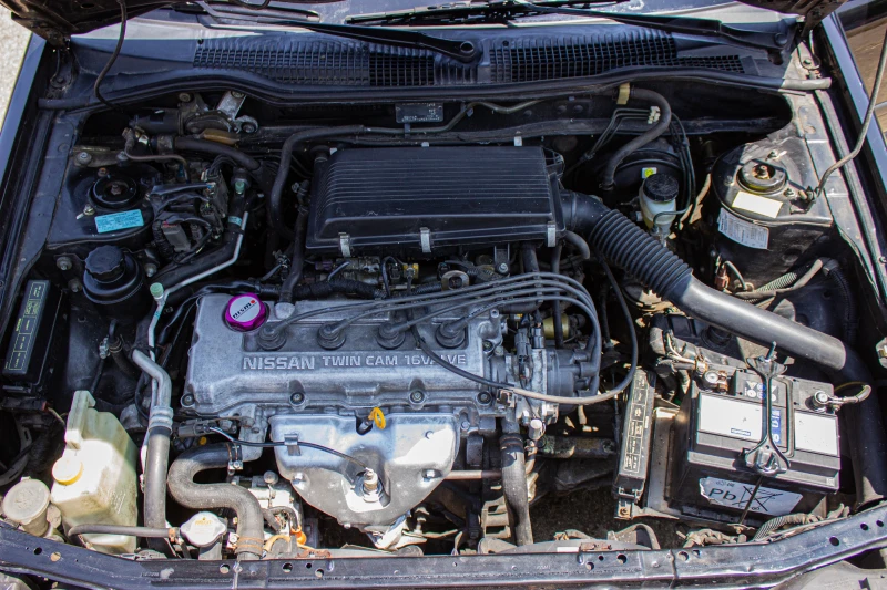 Nissan Sunny 1.6 SR, снимка 13 - Автомобили и джипове - 51992727