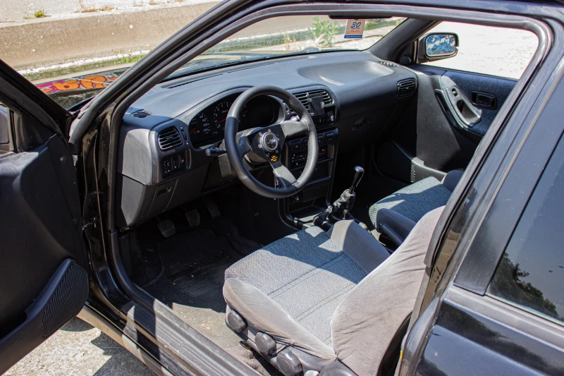 Nissan Sunny 1.6 SR, снимка 10 - Автомобили и джипове - 51992727