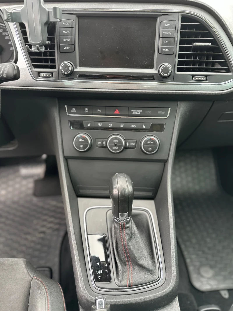 Seat Leon FR 184 к.с. , снимка 8 - Автомобили и джипове - 52171067
