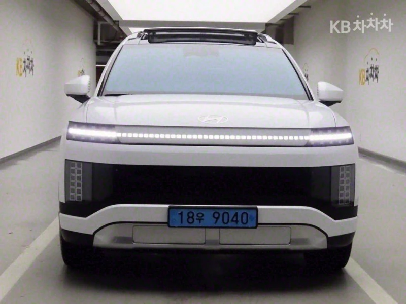 Hyundai Ioniq 9 EV AWD ЛИЗИНГ БЕЗ ПЪРВ.ВН, снимка 2 - Автомобили и джипове - 52650476