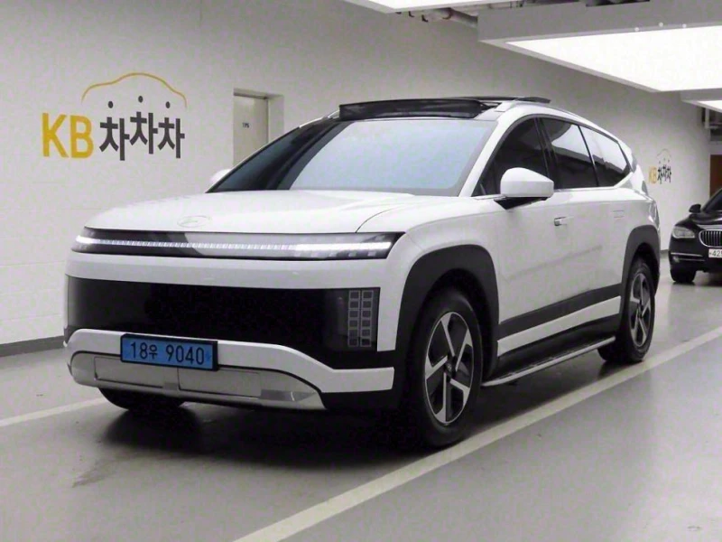 Hyundai Ioniq 9 EV AWD ЛИЗИНГ БЕЗ ПЪРВ.ВН