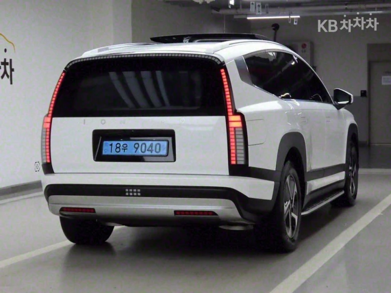 Hyundai Ioniq 9 EV AWD ЛИЗИНГ БЕЗ ПЪРВ.ВН, снимка 4 - Автомобили и джипове - 52650476