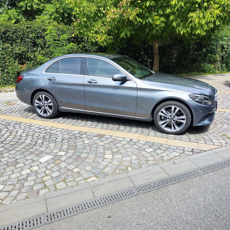 Mercedes-Benz C 300 4 MATIC, снимка 2 - Автомобили и джипове - 52656466