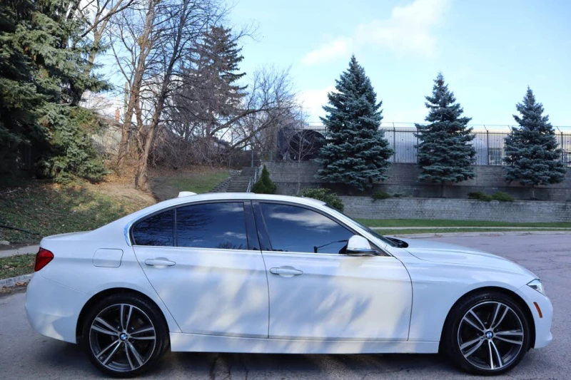 BMW 330 i XDRIVE* ПОДГРЕВ* ШИБИДАХ* КАМЕРА* КЕЙЛЕС, снимка 5 - Автомобили и джипове - 52627430