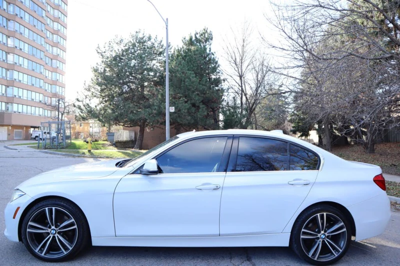 BMW 330 i XDRIVE* ПОДГРЕВ* ШИБИДАХ* КАМЕРА* КЕЙЛЕС, снимка 4 - Автомобили и джипове - 52627430