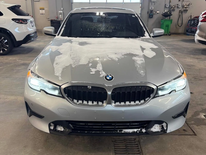 BMW 330 * 330i xDrive * CARFAX * БЕЗ ПЪРВОНАЧАЛНА ВНОСКА, снимка 6 - Автомобили и джипове - 52973524