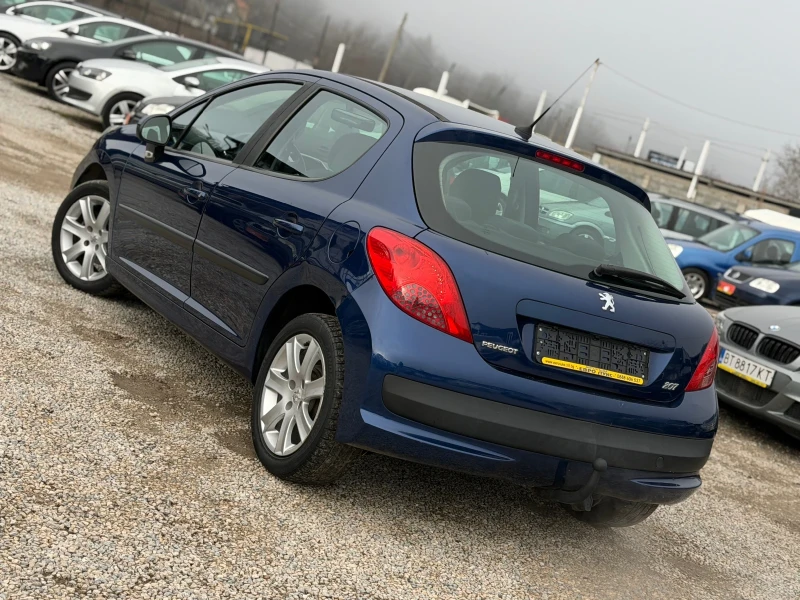 Peugeot 207 1.4i 90кс КЛИМАТИК , снимка 4 - Автомобили и джипове - 53025429