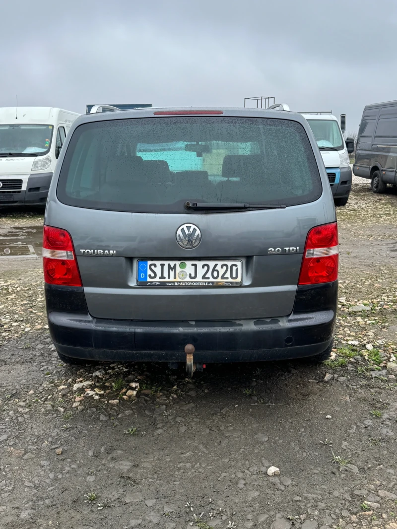VW Touran 2.0 TD?, снимка 4 - Автомобили и джипове - 53439602