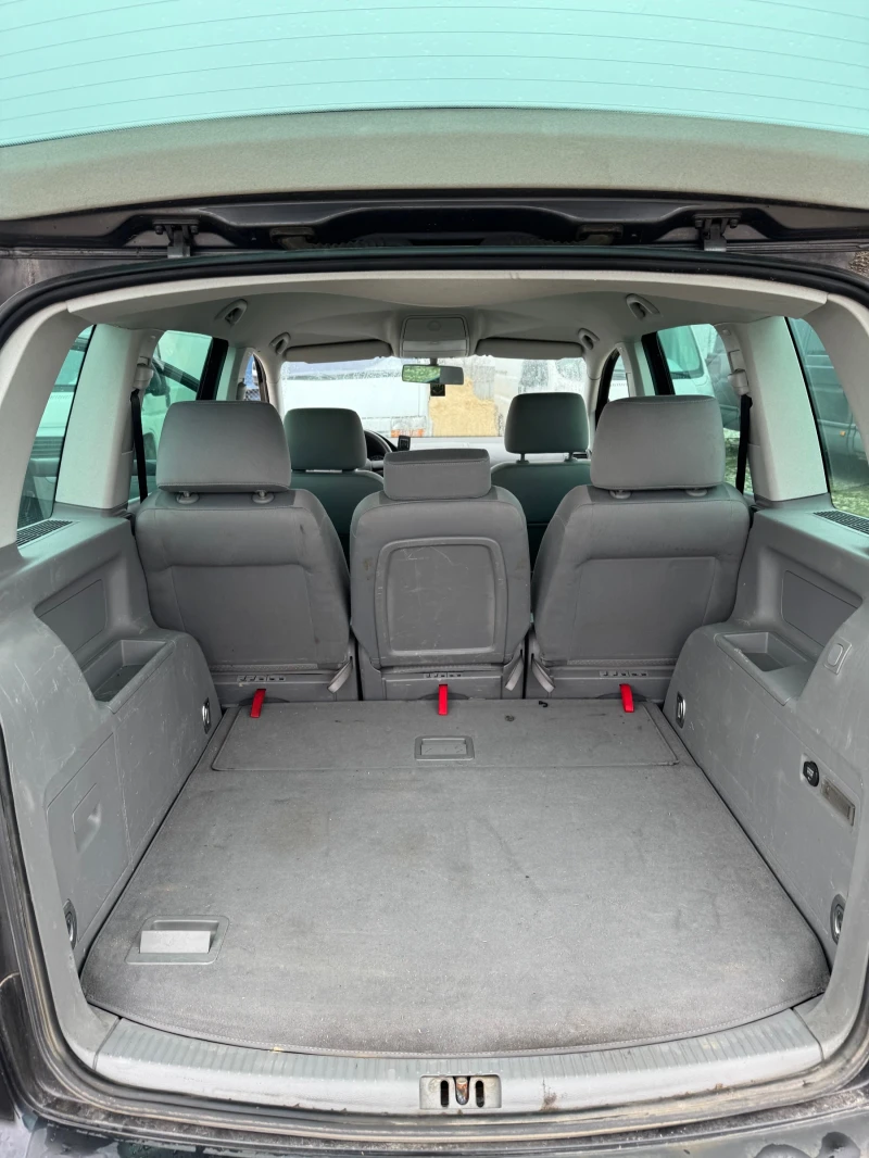 VW Touran 2.0 TD?, снимка 9 - Автомобили и джипове - 53439602