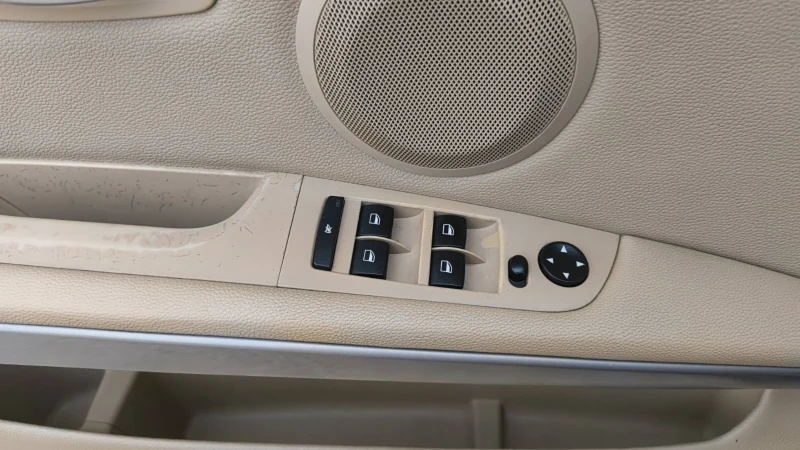 BMW 320 АВТОМАТ, снимка 10 - Автомобили и джипове - 53508774