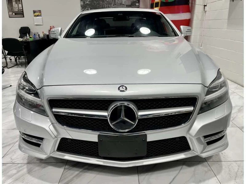 Mercedes-Benz CLS 550 V8 Bi TURBO | LOW KMS| AMG PKG| 4MATIC| , снимка 2 - Автомобили и джипове - 53510430