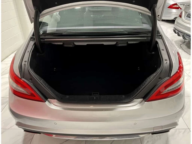 Mercedes-Benz CLS 550 V8 Bi TURBO | LOW KMS| AMG PKG| 4MATIC| , снимка 11 - Автомобили и джипове - 53510430