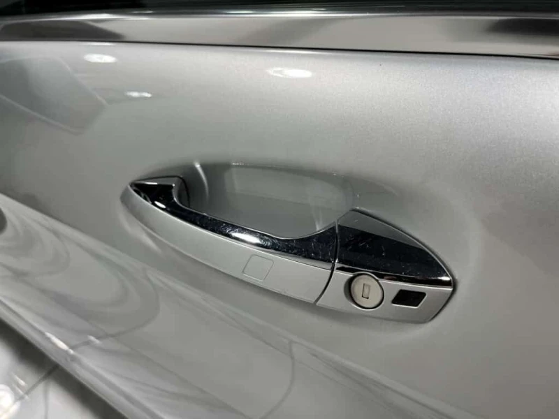 Mercedes-Benz CLS 550 V8 Bi TURBO | LOW KMS| AMG PKG| 4MATIC| , снимка 13 - Автомобили и джипове - 53510430