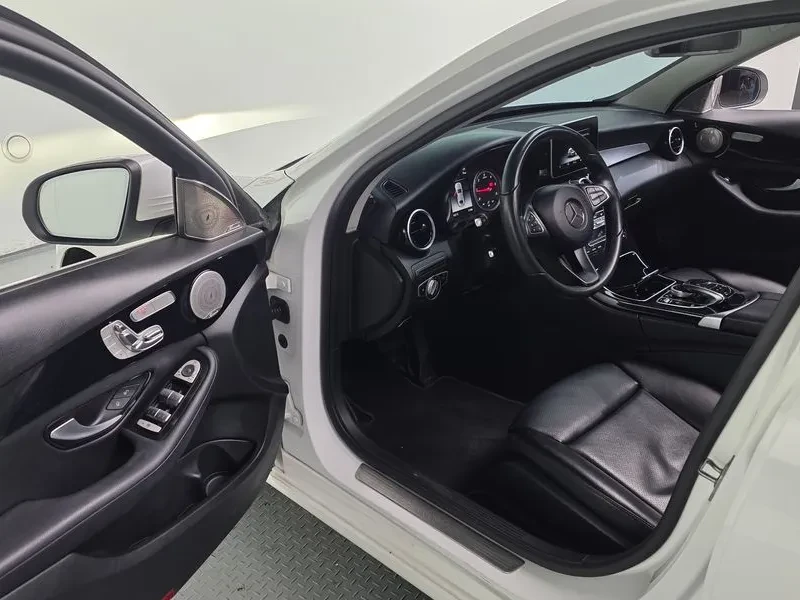 Mercedes-Benz C 200 2.0, снимка 11 - Автомобили и джипове - 54278041