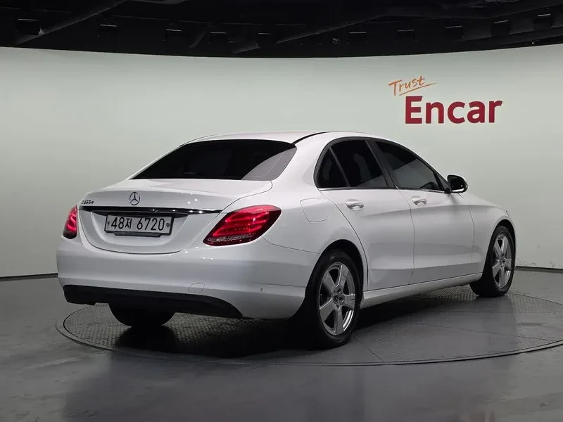 Mercedes-Benz C 200 2.0, снимка 2 - Автомобили и джипове - 54278041